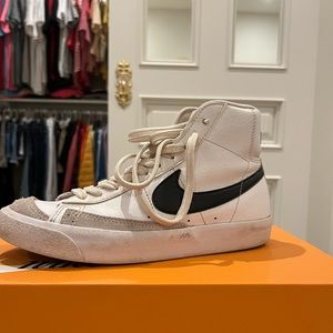 Nike Mid Blazers